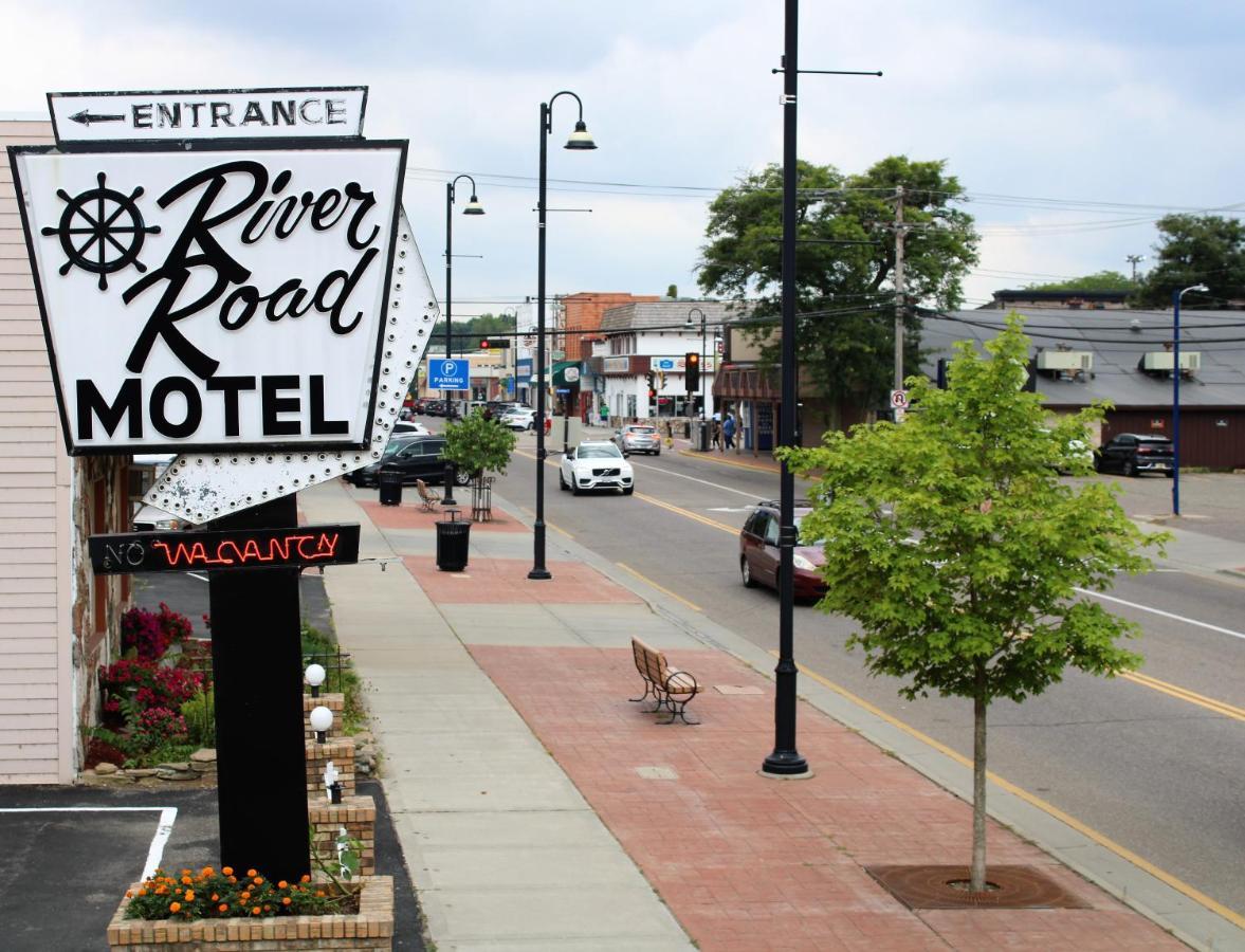 River Road Motel วิสคอนซินเดลส์ ภายนอก รูปภาพ
