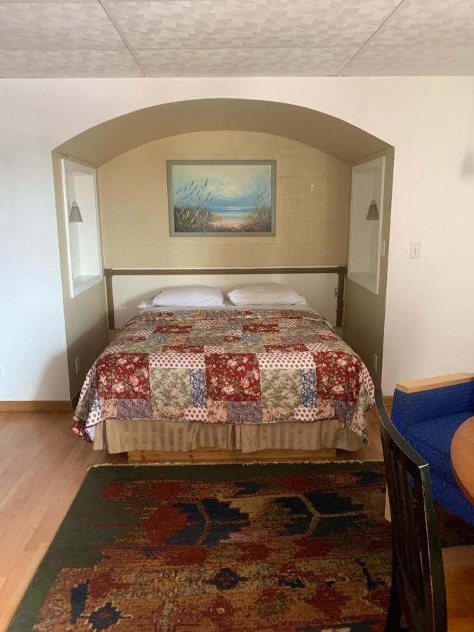 River Road Motel วิสคอนซินเดลส์ ภายนอก รูปภาพ