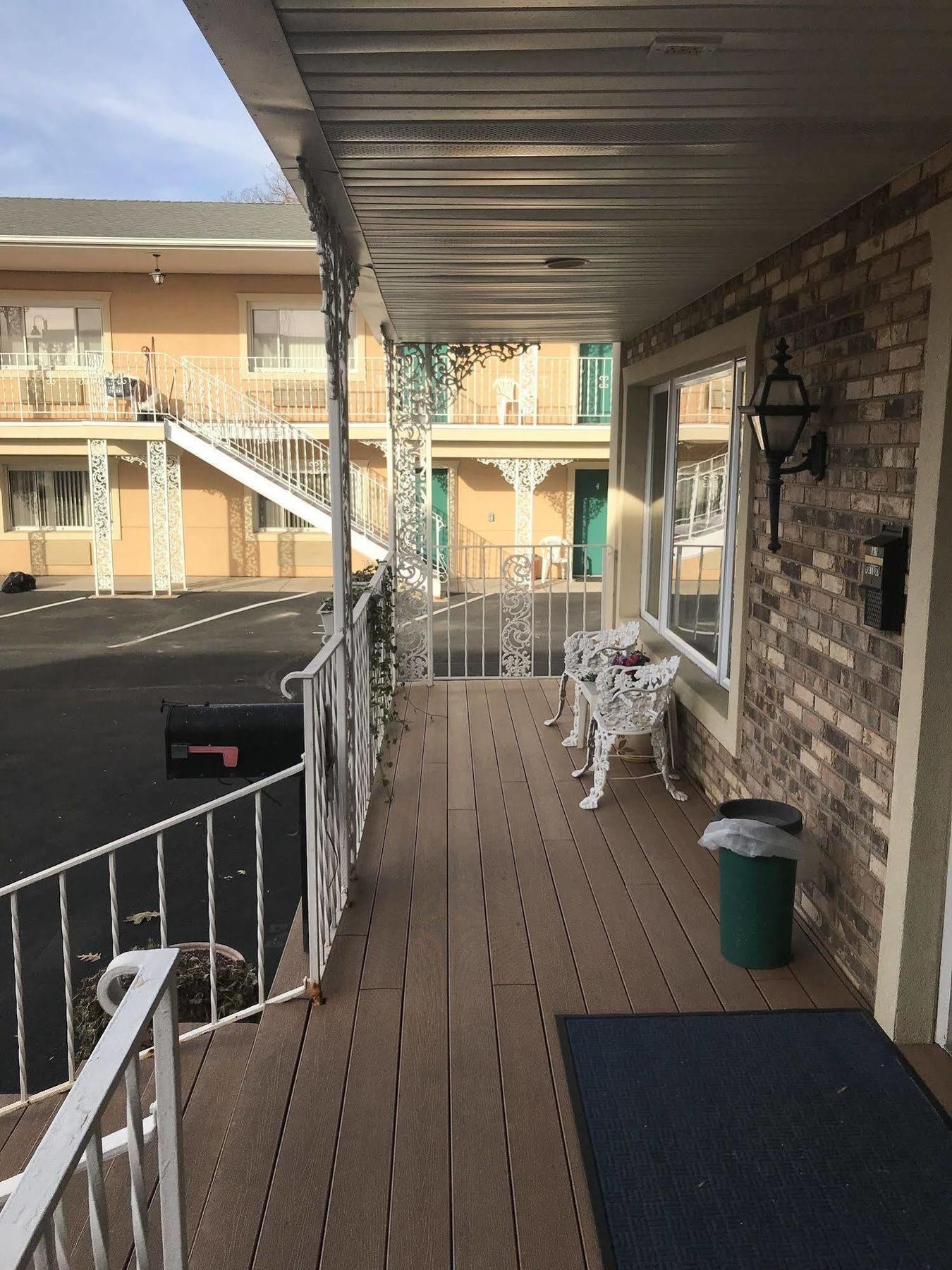 River Road Motel วิสคอนซินเดลส์ ภายนอก รูปภาพ